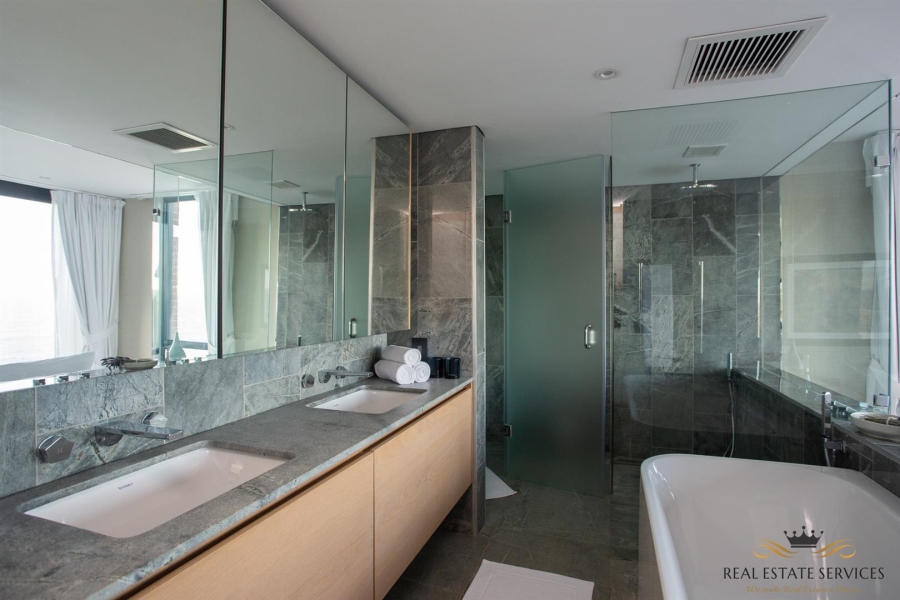 4 Bedroom Property for Sale in Herolds Bay Western Cape